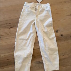 New with tags size 26 women’s white Jeans